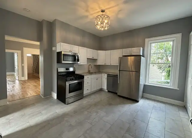 Property at 212 Norman St, Bridgeport, CT, 06605, 3 beds, 1 bath, [object Object]