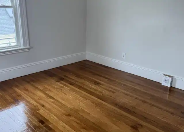 Property at 11 Barr St, Salem, MA, 01970, 2 beds, 1 bath, [object Object]
