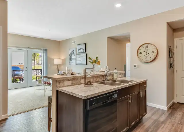 Property at Seattle House - 1 Kerry Park Cir, Delaware, OH, 43015, 1-2 bed, 1-2 bath, [object Object]