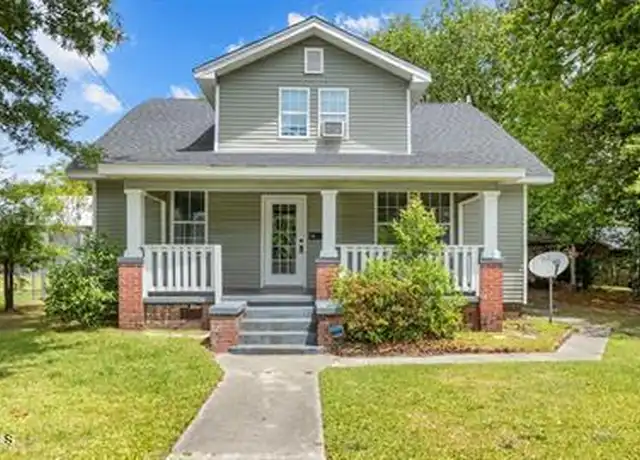 Property at 205 E 13th St Unit A, Greenville, NC, 27858, 3 beds, 3 baths, [object Object]