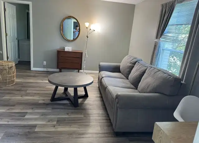 Property at 10433 Briarbend Dr, St. Louis, MO, 63146, 1 bed, 1 bath, [object Object]