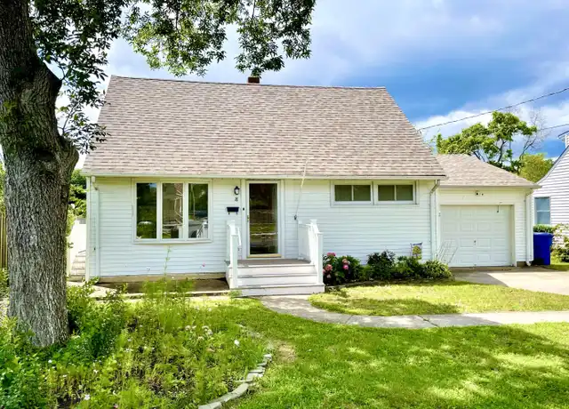 Property at 18 Point O Woods Dr, Toms River, NJ, 08753, 2 beds, 1 bath, [object Object]