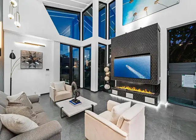 Property at 840 California Ave, Venice, CA, 90291, 5 beds, 5.5 baths, [object Object]