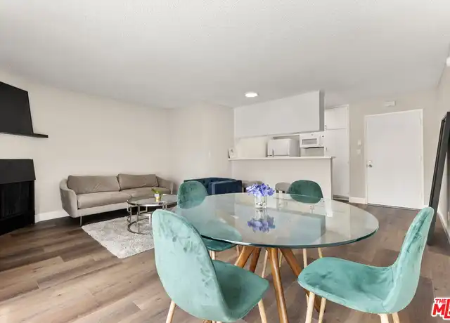 Property at 257 S Manhattan Pl Unit 8, Los Angeles, CA, 90004, 1 bed, 1 bath, [object Object]