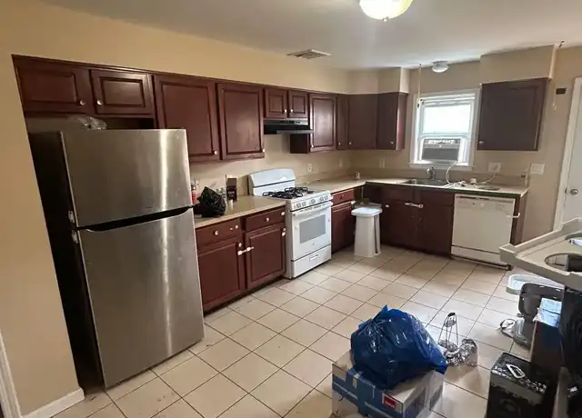 Property at 50 Moultrie Ave, Yonkers, NY, 10710, 3 beds, 2.5 baths, [object Object]