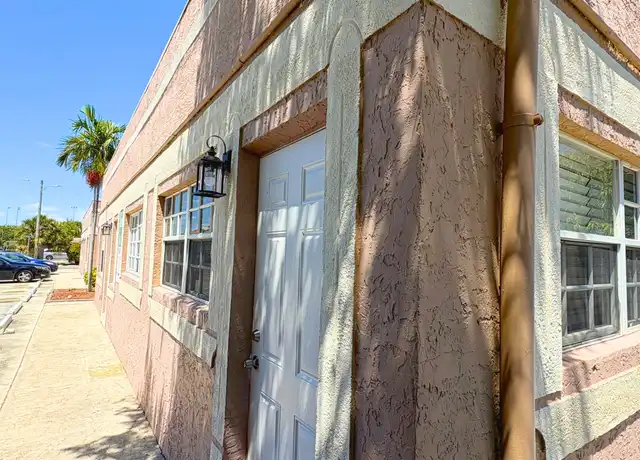 Property at 714 Latona Ave Unit 4, Lake Worth Beach, FL, 33460, 2 beds, 1 bath, [object Object]