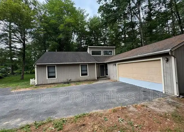 Property at 17 Sand Spurrey Rd, Ballston Spa, NY, 12020, 3 beds, 2 baths, [object Object]