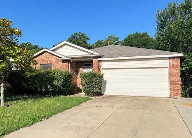 Property at 7912 Mirror Rock Ln, Denton, TX, 76210, 4 beds, 2 baths, [object Object]