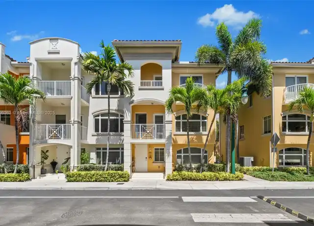 Property at 18413 NE 27th Ct #18413, Aventura, FL, 33160, 3 beds, 2.5 baths, [object Object]