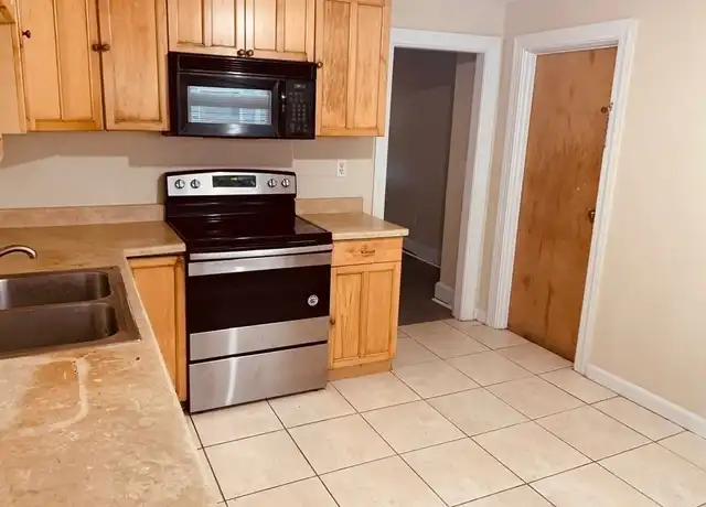 Property at 84 Vernal St, Everett, MA, 02149, 3 beds, 1 bath, [object Object]