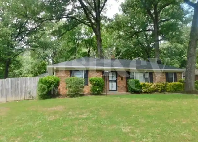 Property at 1673 Colonial Rd, Memphis, TN, 38117, 3 beds, 1 bath, [object Object]