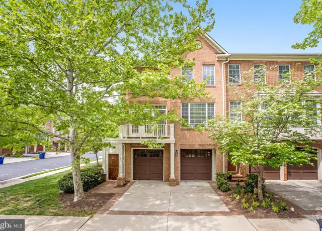 Property at 141 Herndon Mill Cir, Herndon, VA, 20170, 3 beds, 3.5 baths, [object Object]