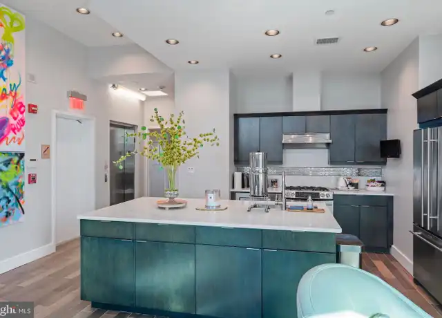 Property at 7809 Woodmont Ave Unit PH, Bethesda, MD, 20814, 2 beds, 1 bath, [object Object]