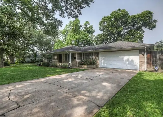 Property at 808 Carol St, Bellaire, TX, 77401, 3 beds, 2 baths, [object Object]
