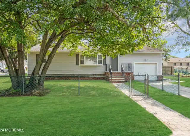 Property at 567 Garfield Ave, Toms River, NJ, 08753, 2 beds, 1 bath, [object Object]