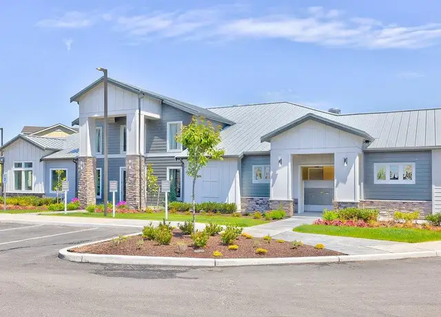 Photo of 10423 Rainier Ridge Blvd E, Puyallup, WA 98374