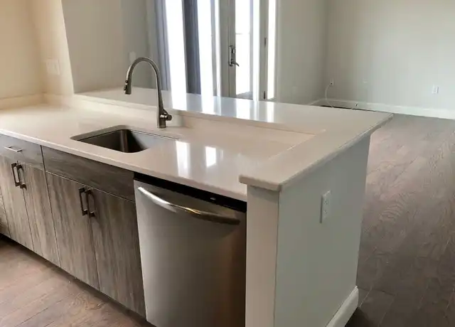 Property at 6 Mount Pleasant St Unit 502, Somerville, MA, 02145, 4 beds, 2 baths, [object Object]