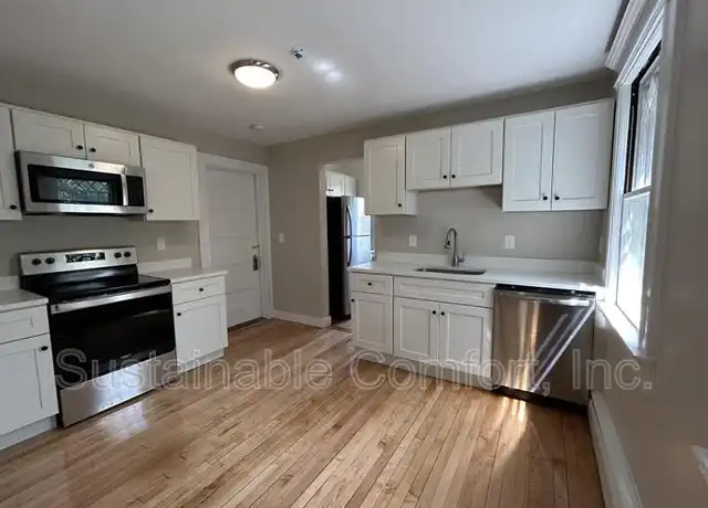 Property at 16 Roxbury St Unit 2, Worcester, MA, 01609, 3 beds, 1 bath, [object Object]