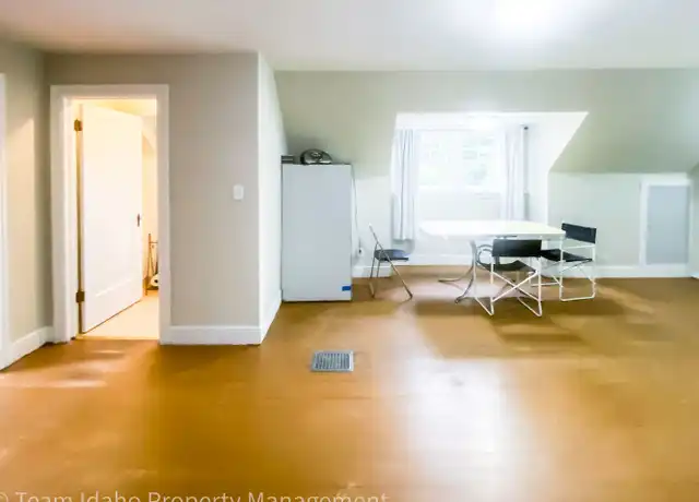 Property at 811 E 6th St, Moscow, ID, 83843, 1 bed, 1 bath, [object Object]