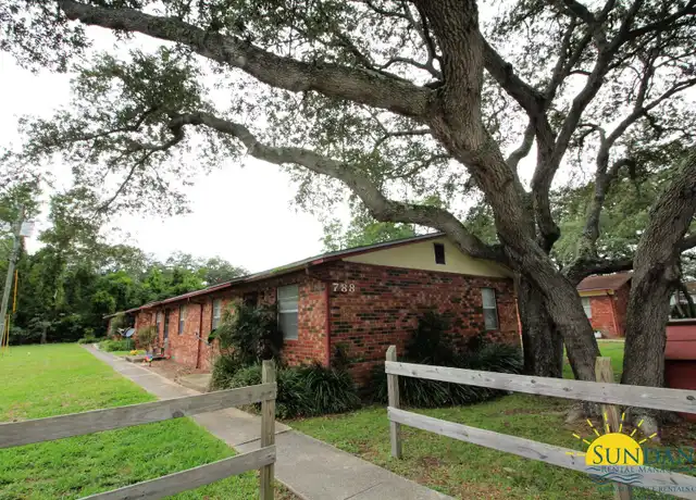 Property at 788 Navy St, Fort Walton Beach, FL, 32547, 2 beds, 1 bath, [object Object]