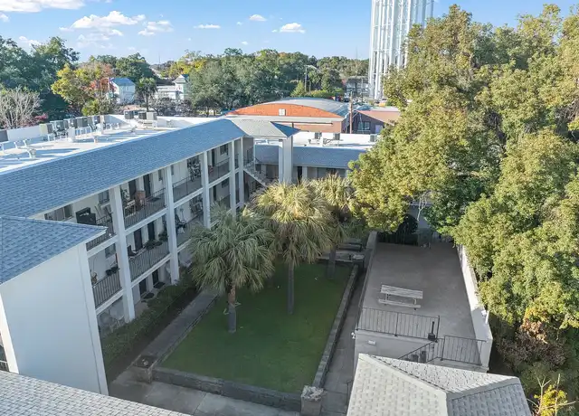 Property at Villa Barcelona - 220 W Chase St, Pensacola, FL, 32502, 2 beds, 1 bath, [object Object]