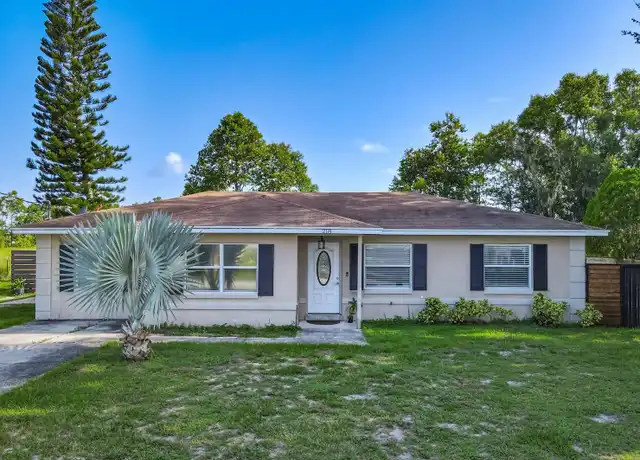 Property at 218 Oakview Ave, Auburndale, FL, 33823, 4 beds, 2 baths, [object Object]