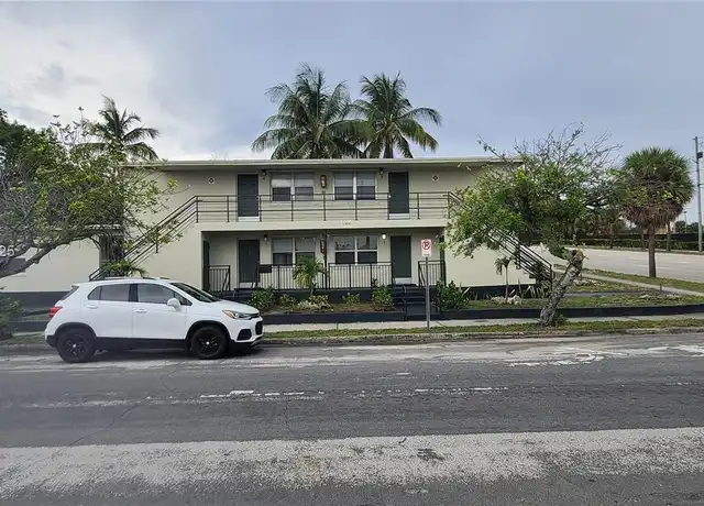 Property at 1300 Douglass Ave #3, West Palm Beach, FL, 33401, 2 beds, 1 bath, [object Object]