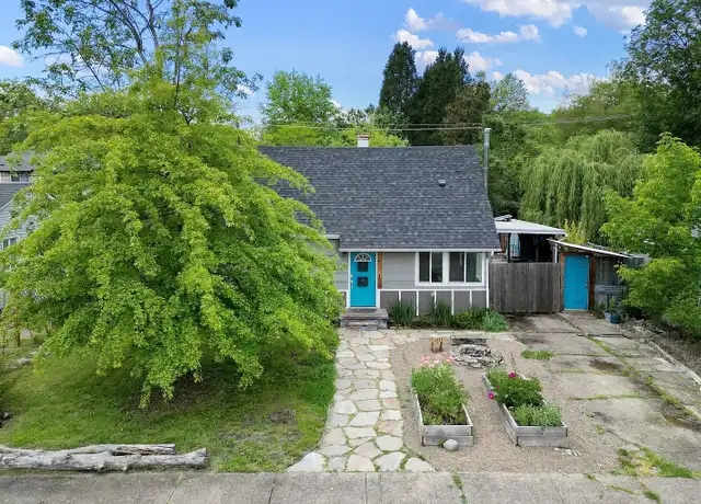 Property at 1472 Wilson Ct, Eugene, OR, 97402, 4 beds, 2 baths, [object Object]