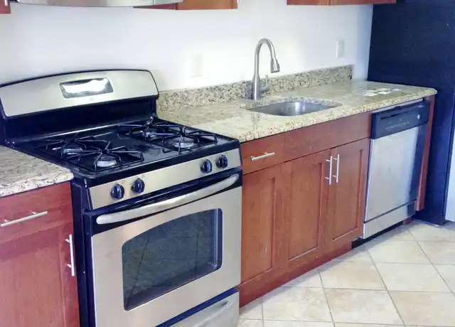 Property at 2450 Lemoine Ave Unit A, Fort Lee, NJ, 07024, 1 bed, 1 bath, [object Object]