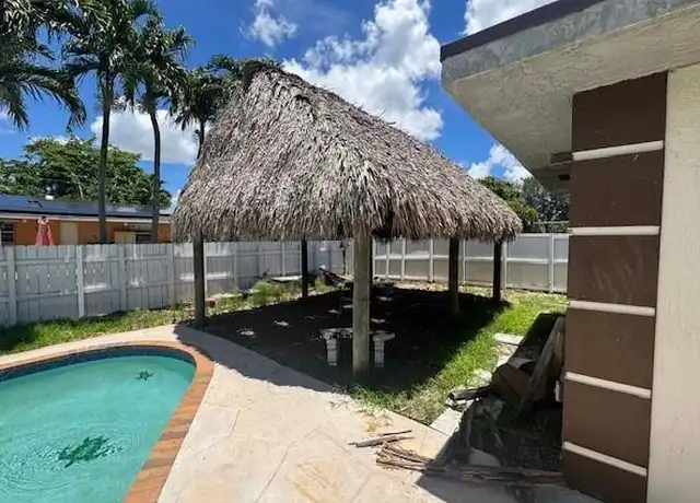 Property at 9531 NW 8th St, Pembroke Pines, FL, 33024, 3 beds, 2 baths, [object Object]