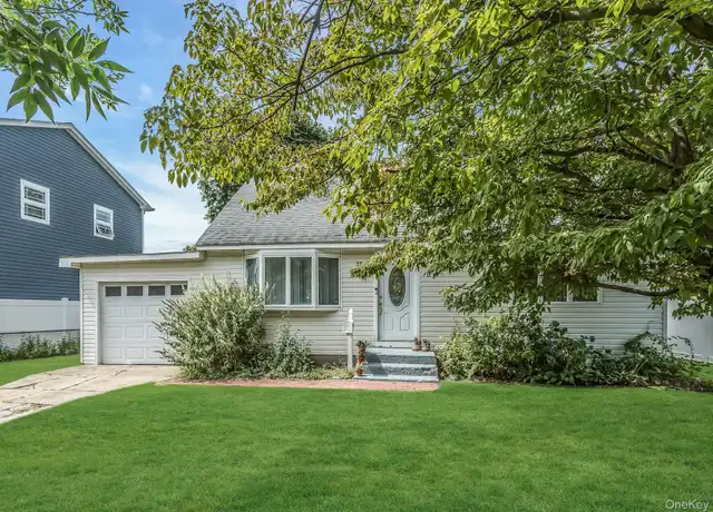 Property at 37 Boblee Ln, Hicksville, NY, 11801, 4 beds, 2 baths, [object Object]