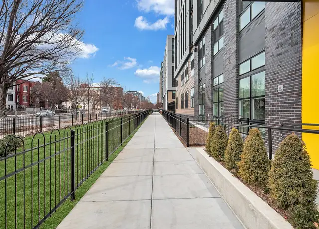Photo of 33 K St NW, Washington, DC 20001