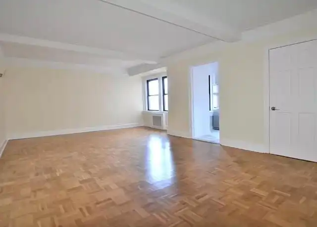 Property at 95 Christopher St Unit 5C, New York, NY, 10014, 2 beds, 1 bath, [object Object]