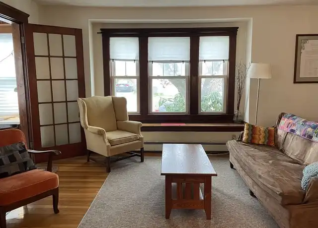 Property at 137 Hillside Rd Unit 1, Watertown, MA, 02472, 2 beds, 1 bath, [object Object]