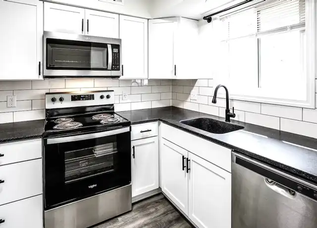 Property at 817 N 47th St Unit 5, Omaha, NE, 68132, 1 bed, 1 bath, [object Object]