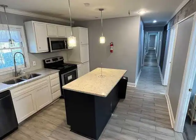 Property at 1720 Danrich Dr, Decatur, GA, 30032, 1 bed, 1 bath, [object Object]