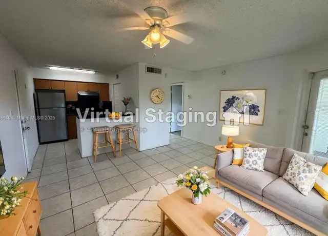 Property at 620 S Park Rd Unit 15-2, Hollywood, FL, 33021, 1 bed, 1 bath, [object Object]