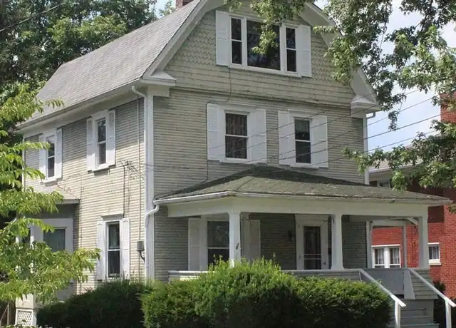 Property at 513 N Center St Unit B, Grove City, PA, 16127, 1 bed, 1 bath, [object Object]