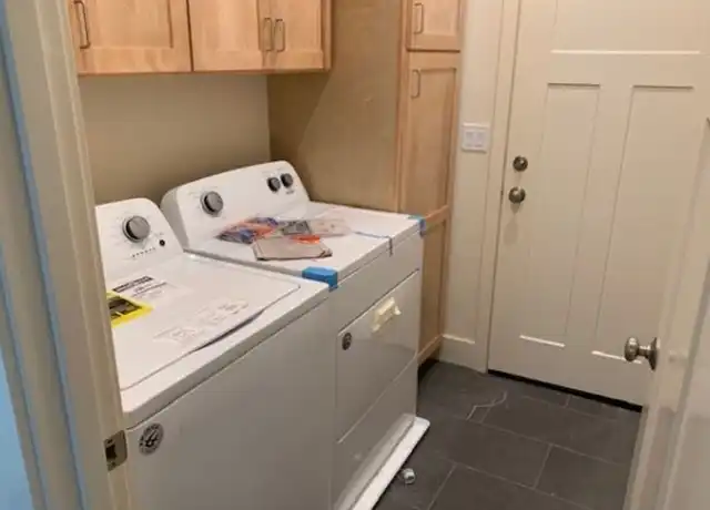 Property at 330 Mia Ln, Eugene, OR, 97401, 3 beds, 2.5 baths, [object Object]
