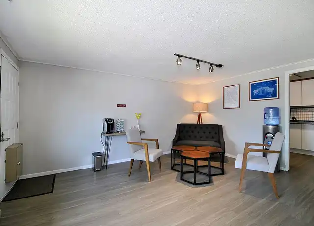 Property at Surrey Park Apartments - 2501 Keystone Ln, Ann Arbor, MI, 48103, 1 bed, 1 bath, [object Object]