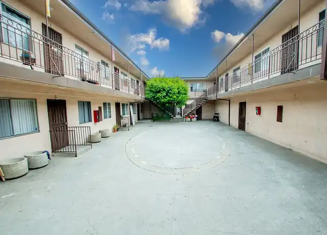 Property at Figueroa Street Apartments - 10520 S Figueroa St, Los Angeles, CA, 90003, 2 beds, 1 bath, [object Object]