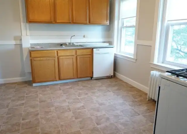 Property at 220 South St, Jamaica Plain, MA, 02130, 3 beds, 1 bath, [object Object]
