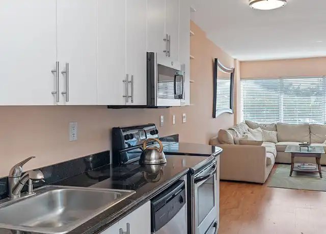 Property at 3250 NE 28th St #302, Fort Lauderdale, FL, 33308, 2 beds, 1 bath, [object Object]