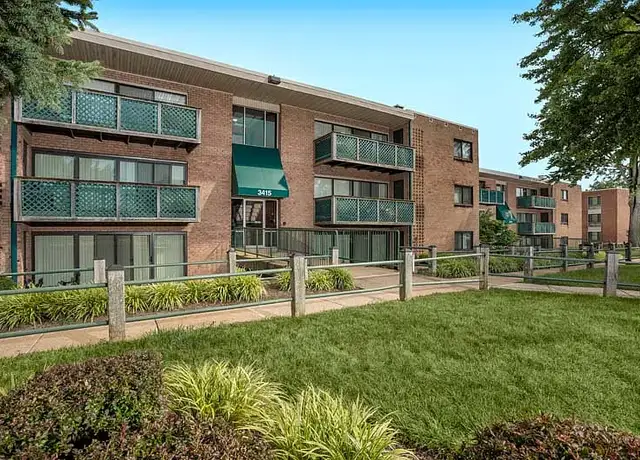 Photo of 3404 Carlin Springs Rd, Falls Church, VA 22041