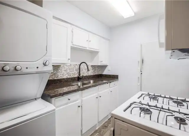 Property at 2401 Manor Rd #108, Austin, TX, 78722, 2 beds, 1 bath, [object Object]