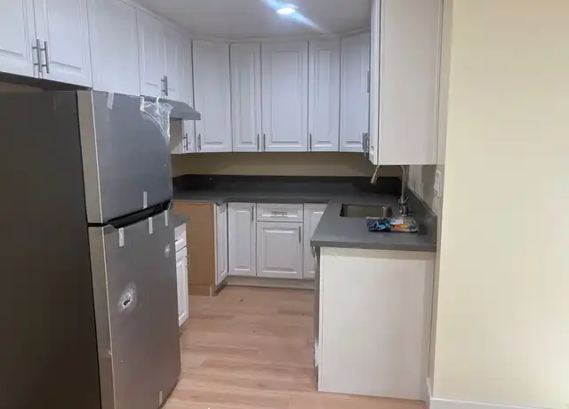 Property at 23335 Hartland St, West Hills, CA, 91307, 1 bed, 1 bath, [object Object]