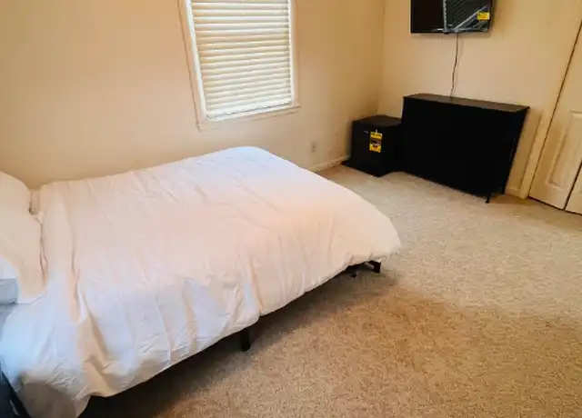 Property at 4100 Wyndybrow Dr, Portsmouth, VA, 23703, 1 bed, 1 bath, [object Object]