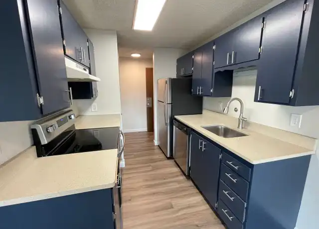 Property at 2116 N 112th St Unit 302, Seattle, WA, 98133, 2 beds, 1.5 baths, [object Object]