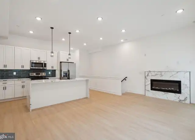 Property at 131 E Cumberland St Unit 4, Philadelphia, PA, 19125, 1 bed, 1 bath, [object Object]