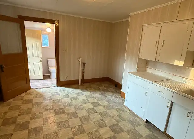 Property at 325 Back St Unit A, Mt Pleasant, PA, 15666, 2 beds, 1 bath, [object Object]